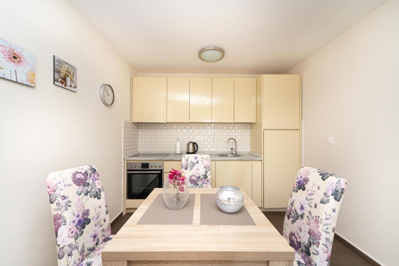 Apartments Horizont Budva Bagian luar foto