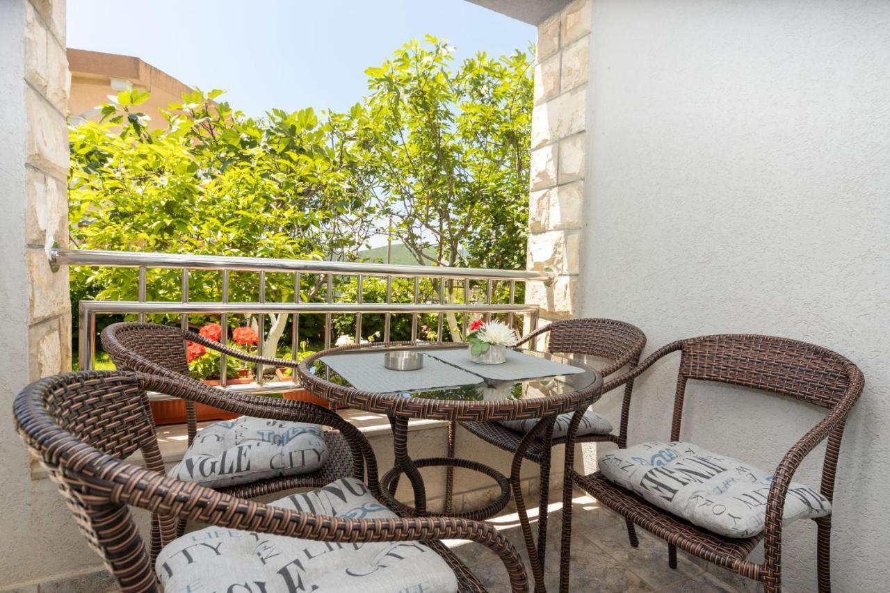 Apartments Horizont Budva Bagian luar foto